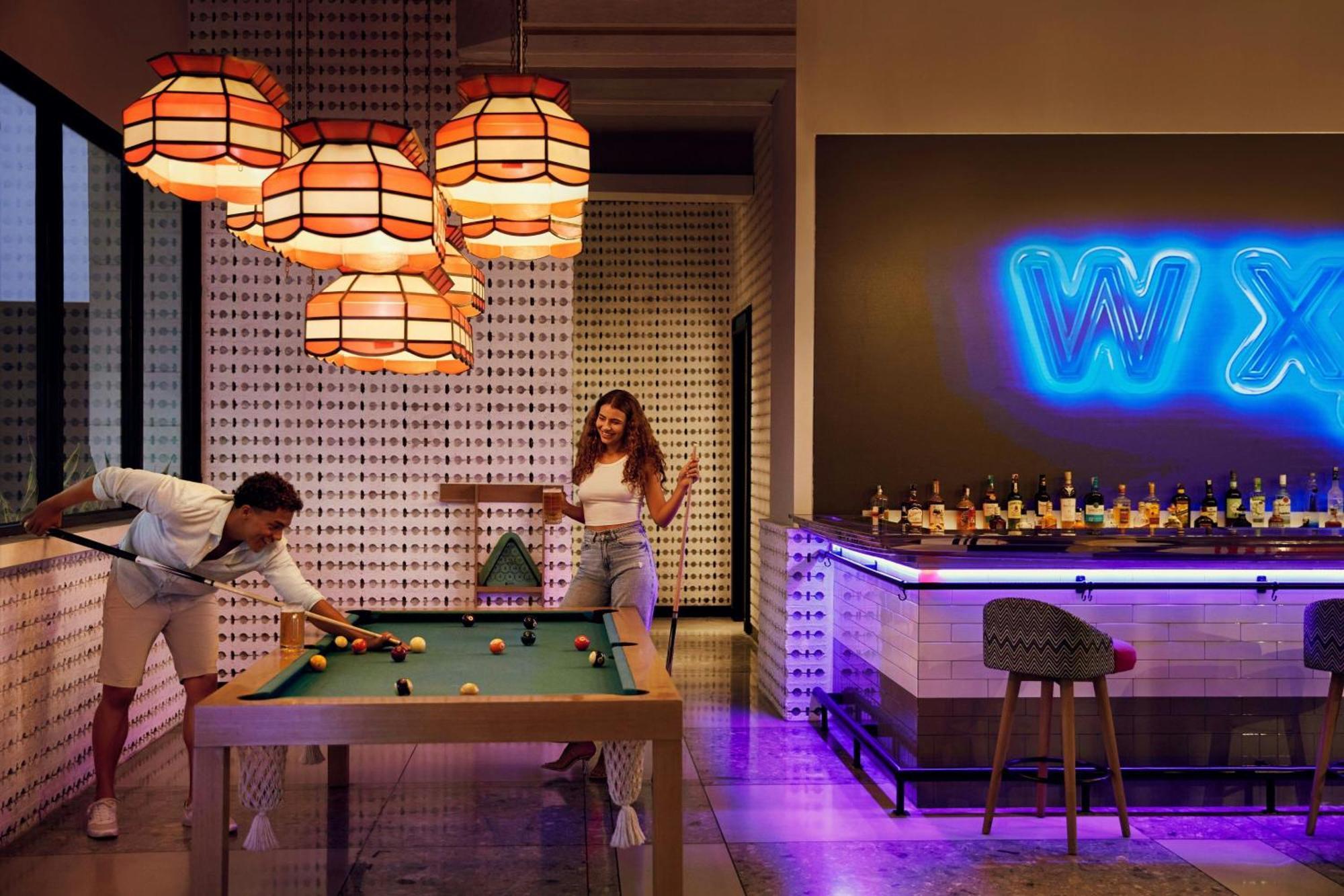Hotel Aloft Bali Seminyak Esterno foto