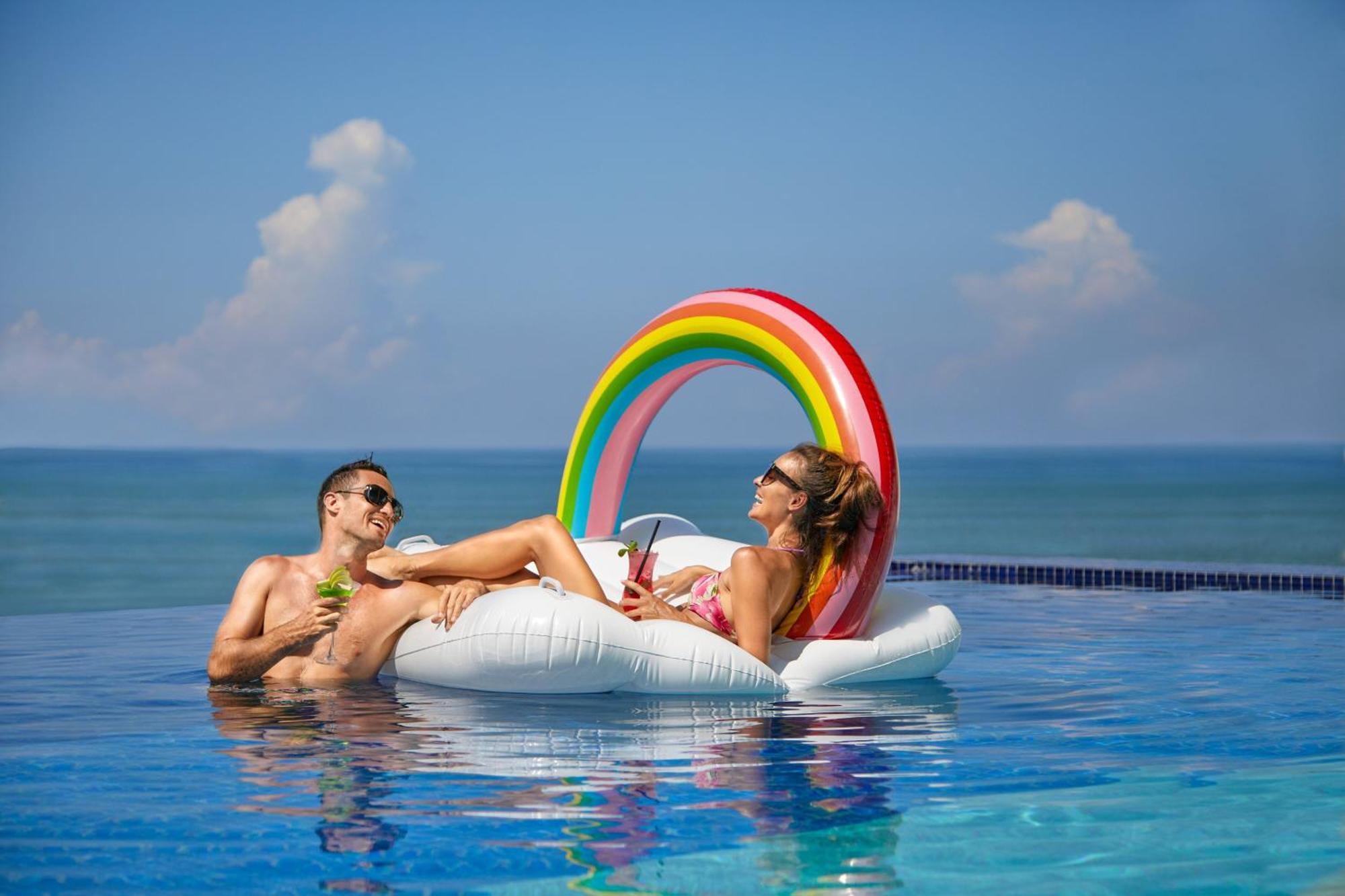 Hotel Aloft Bali Seminyak Esterno foto