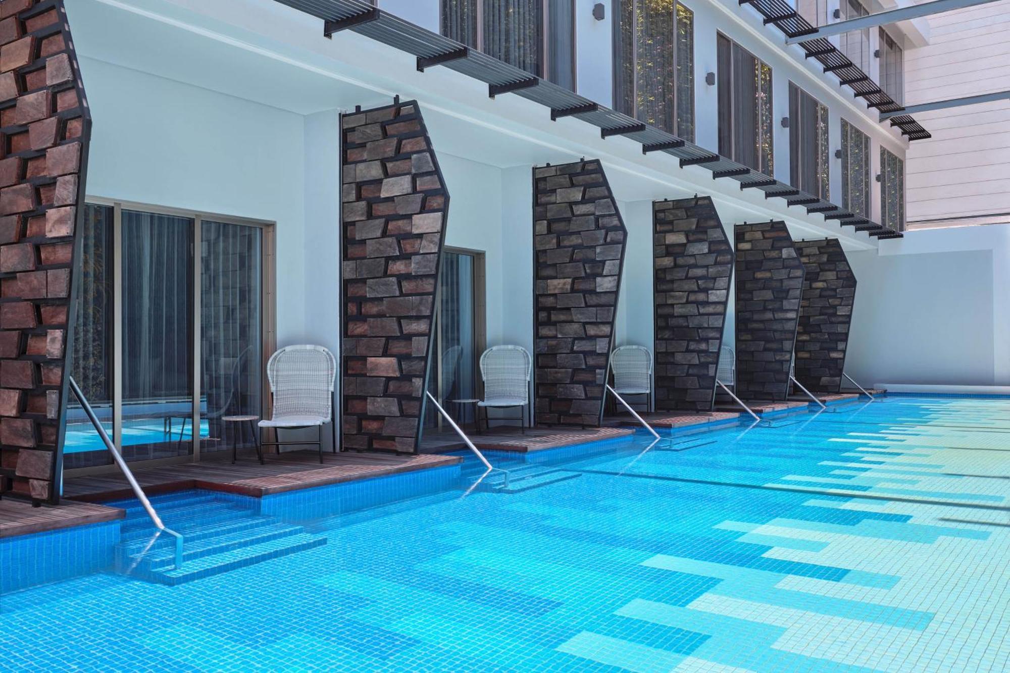 Hotel Aloft Bali Seminyak Esterno foto
