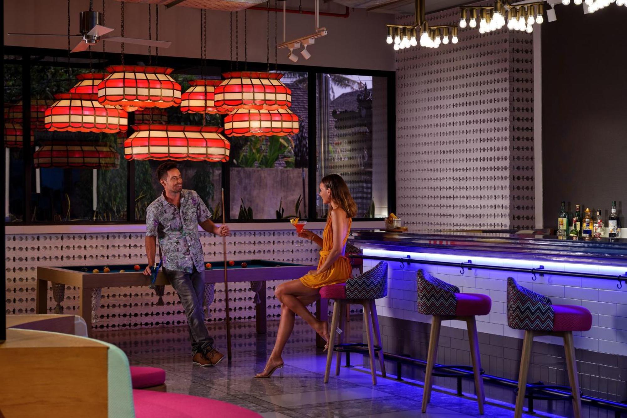 Hotel Aloft Bali Seminyak Esterno foto